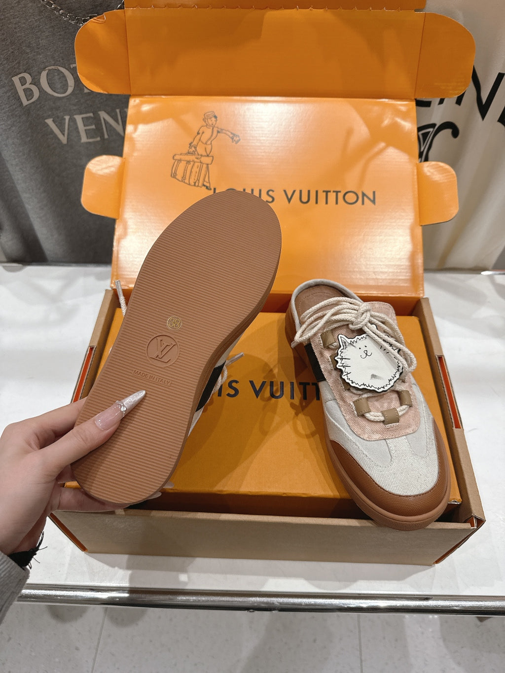 Louis Vuitton Sneaker