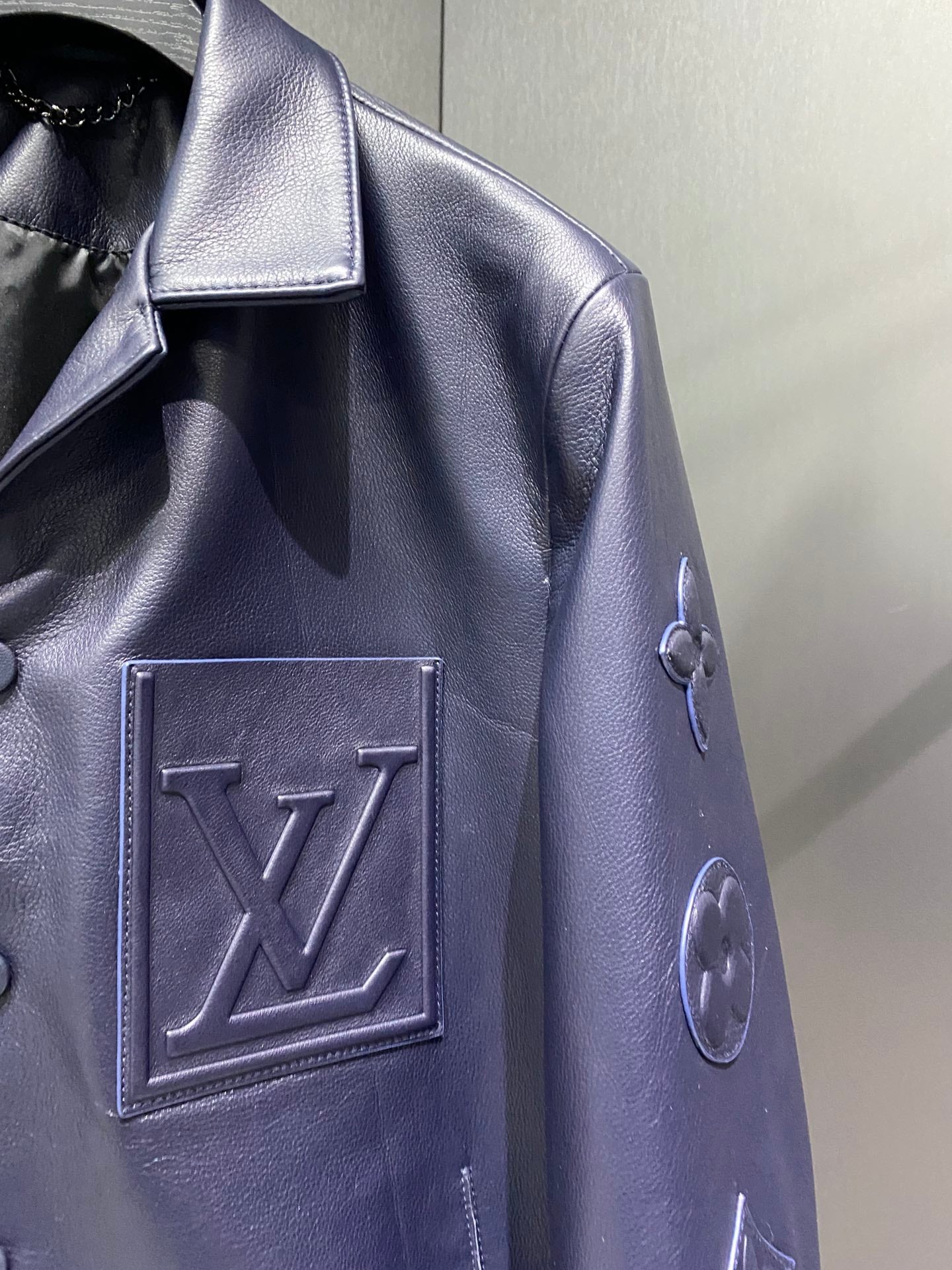 Louis Vuitton Deri Mont