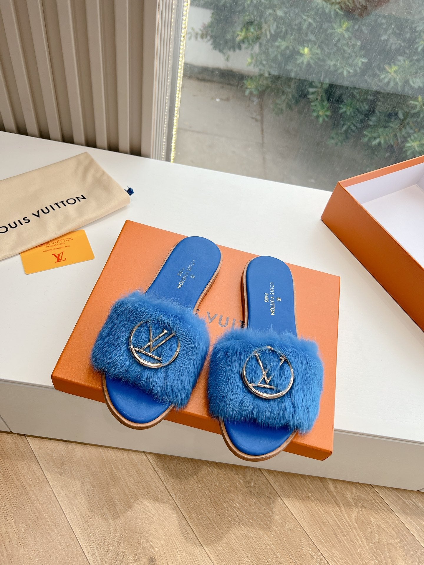 Louis Vuitton Slipper
