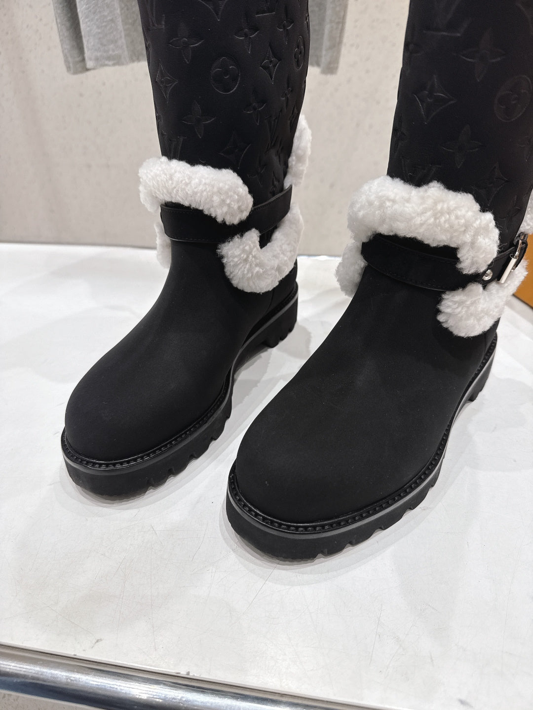 Louis Vuitton Çizme