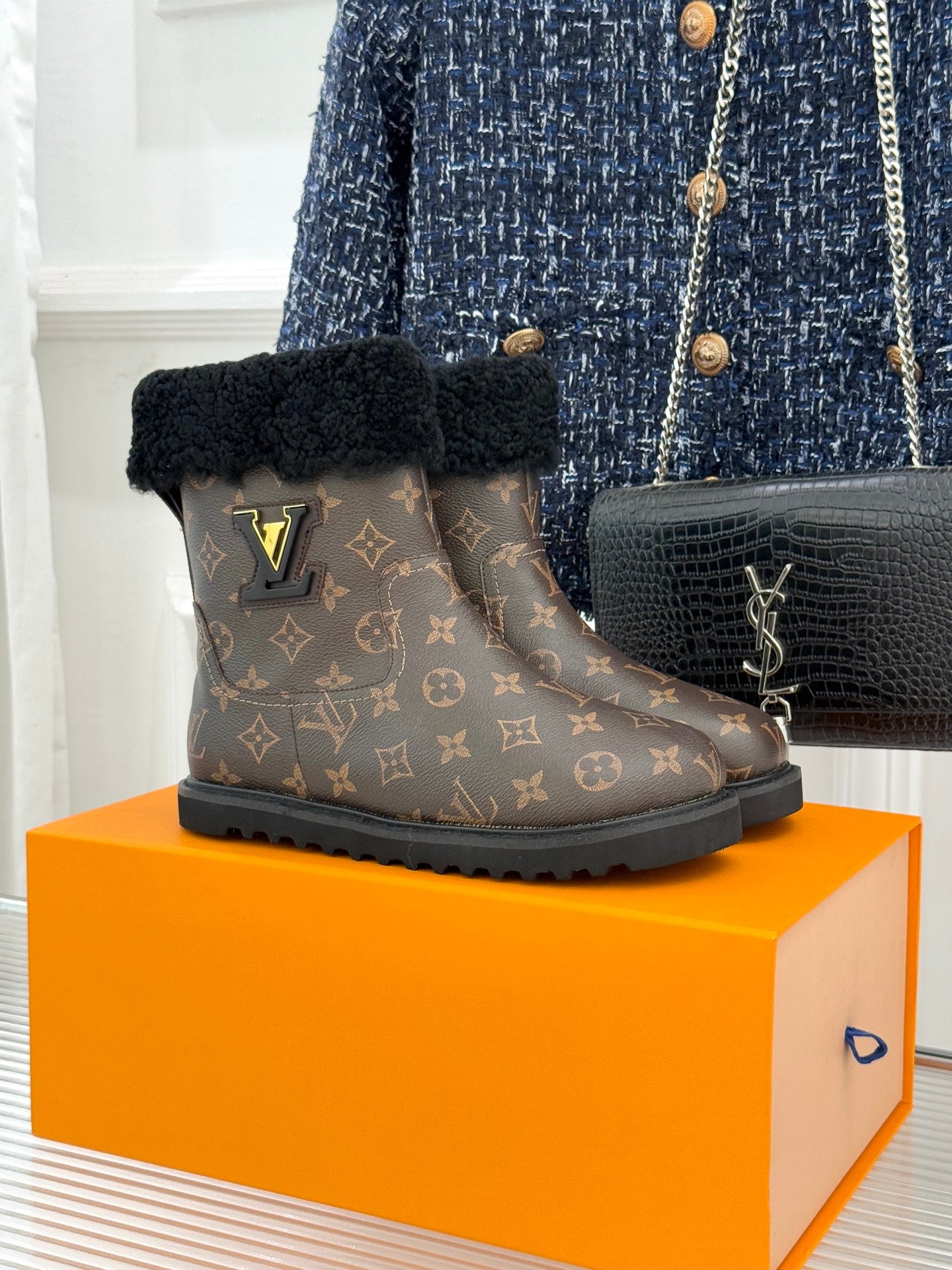 Louis Vuitton Bot