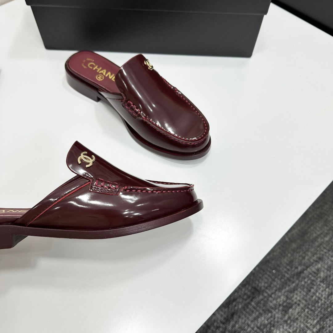 Chanel Slipper