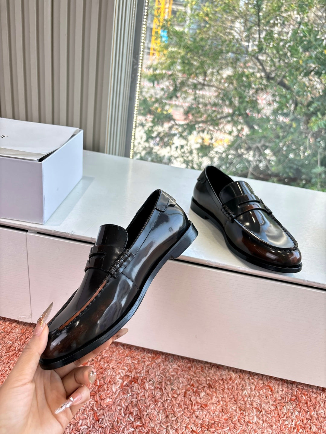 Yves Saint Laurent Loafer