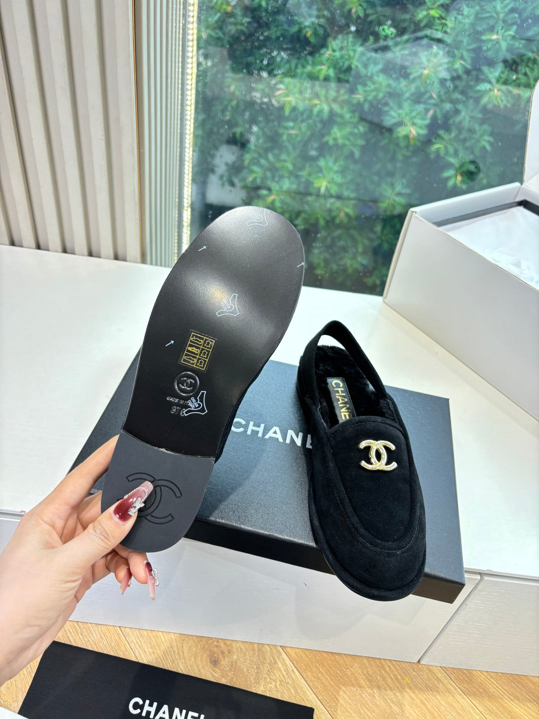Chanel Slipper