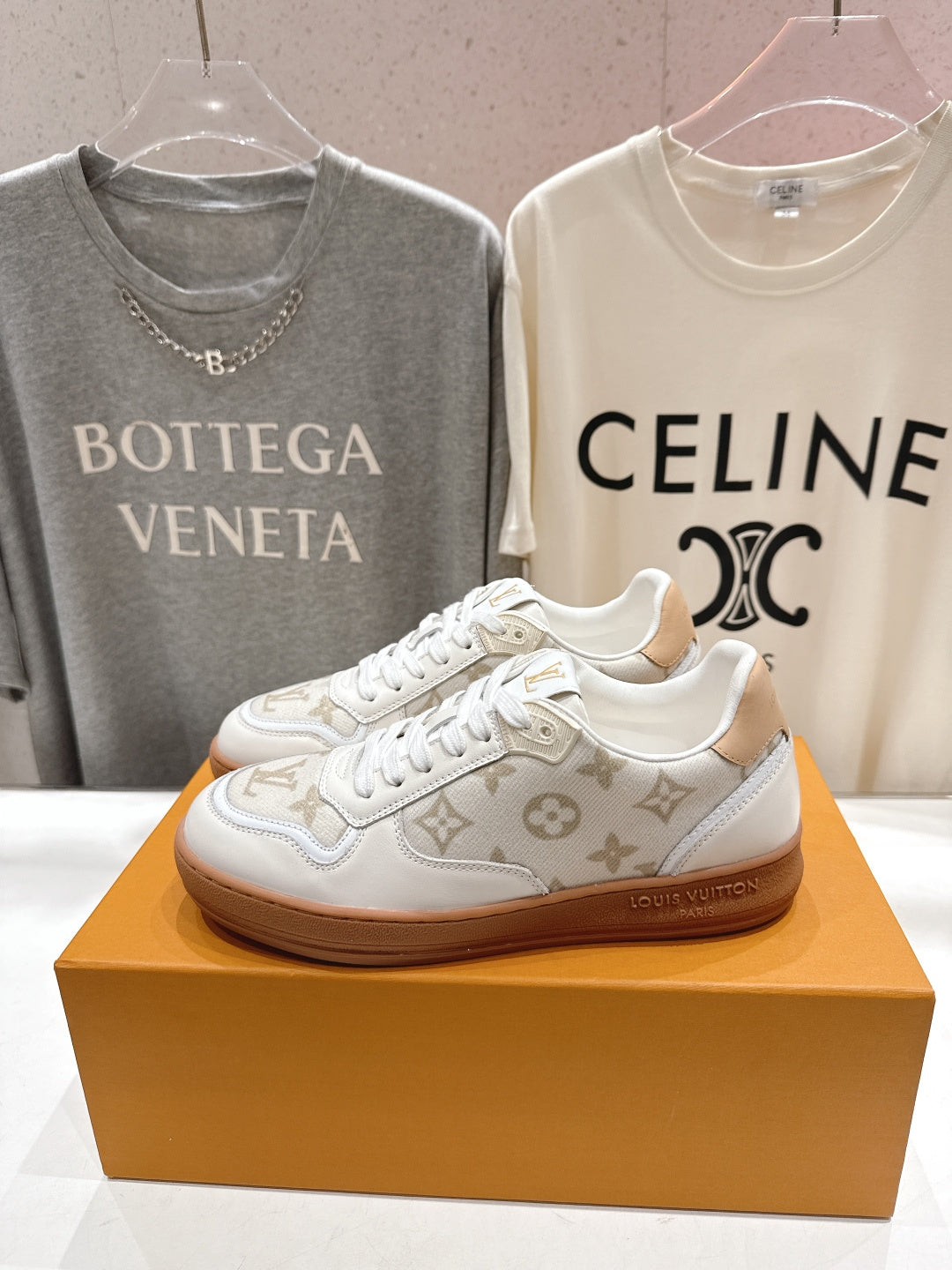 Louis Vuitton Sneaker