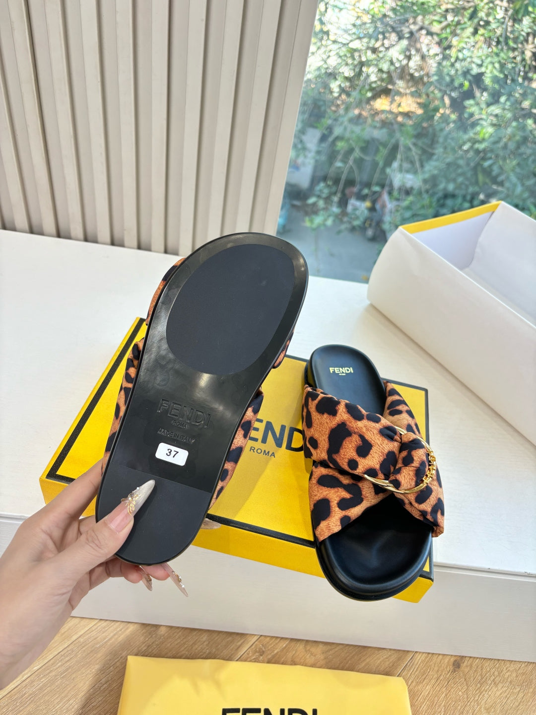 Fendi Slipper