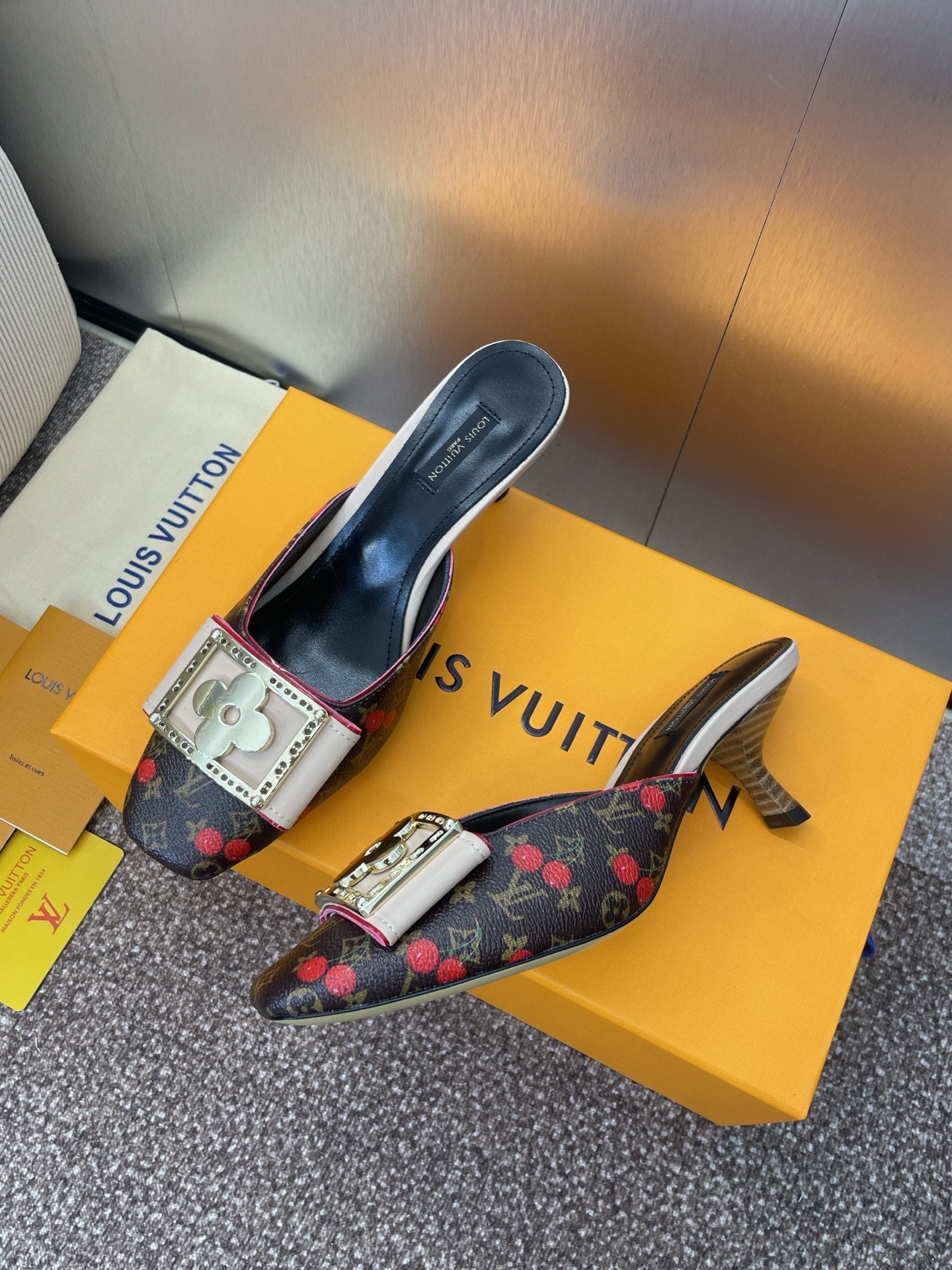 Louis Vuitton Topuklu