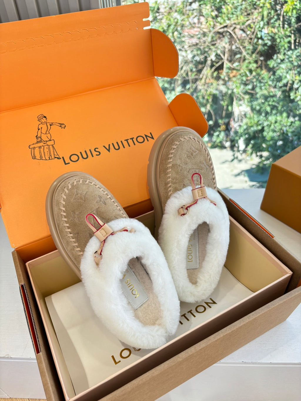 Louis Vuitton Slipper