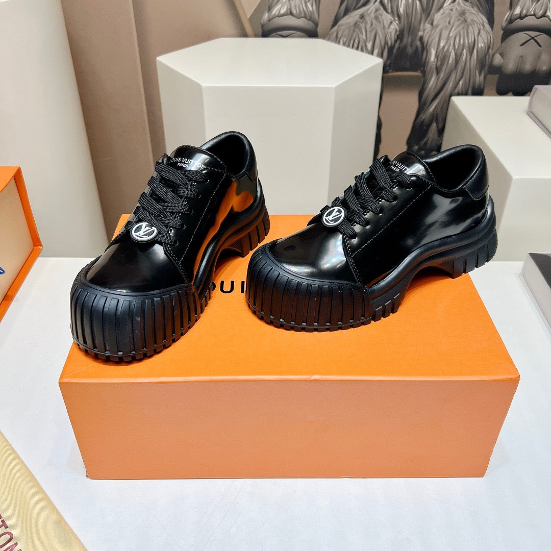 Louis Vuitton Sneaker