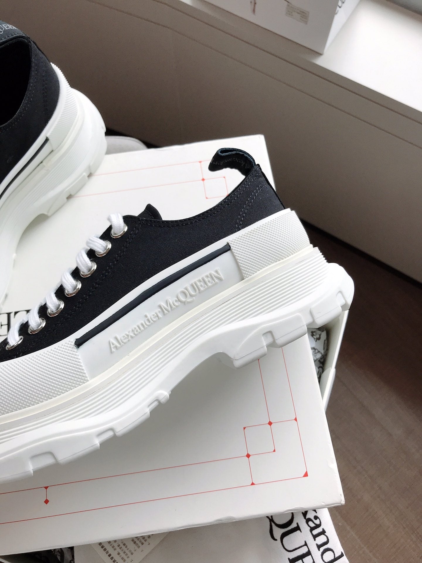 Alexander McQueen Sneaker