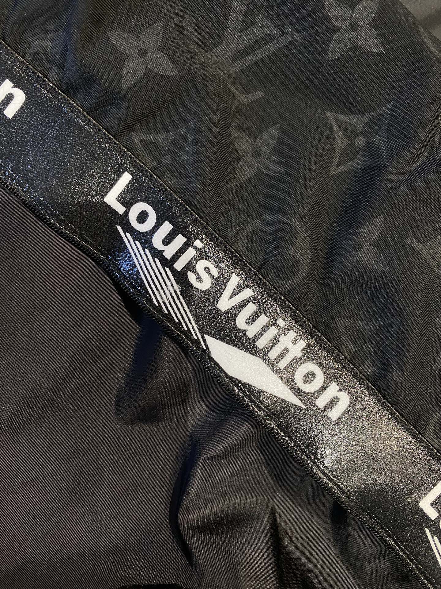 Louis Vuitton Mont