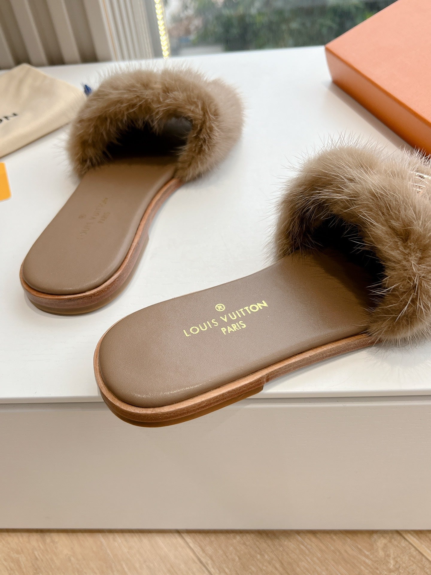 Louis Vuitton Slipper