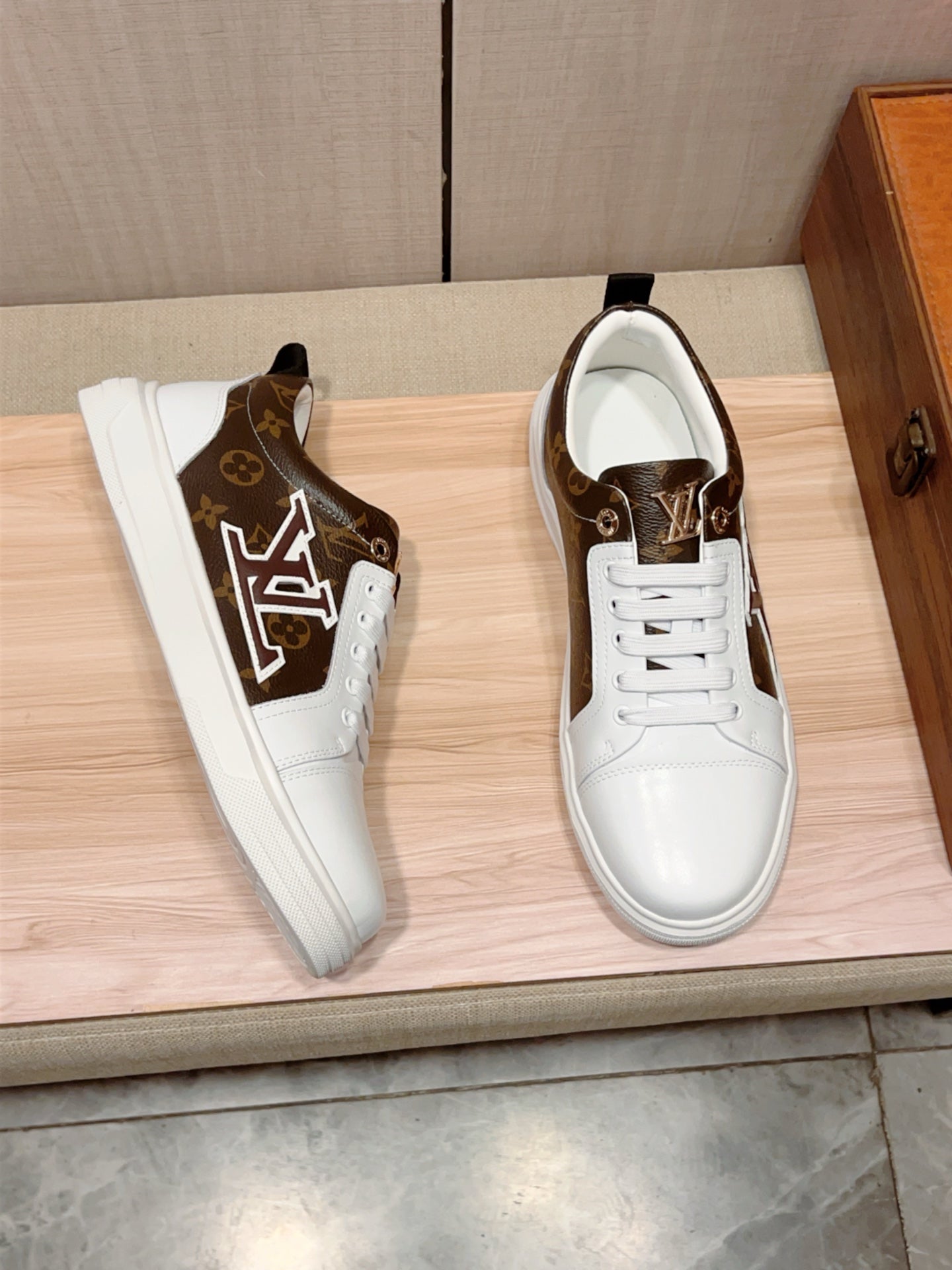 Louis Vuitton Sneaker