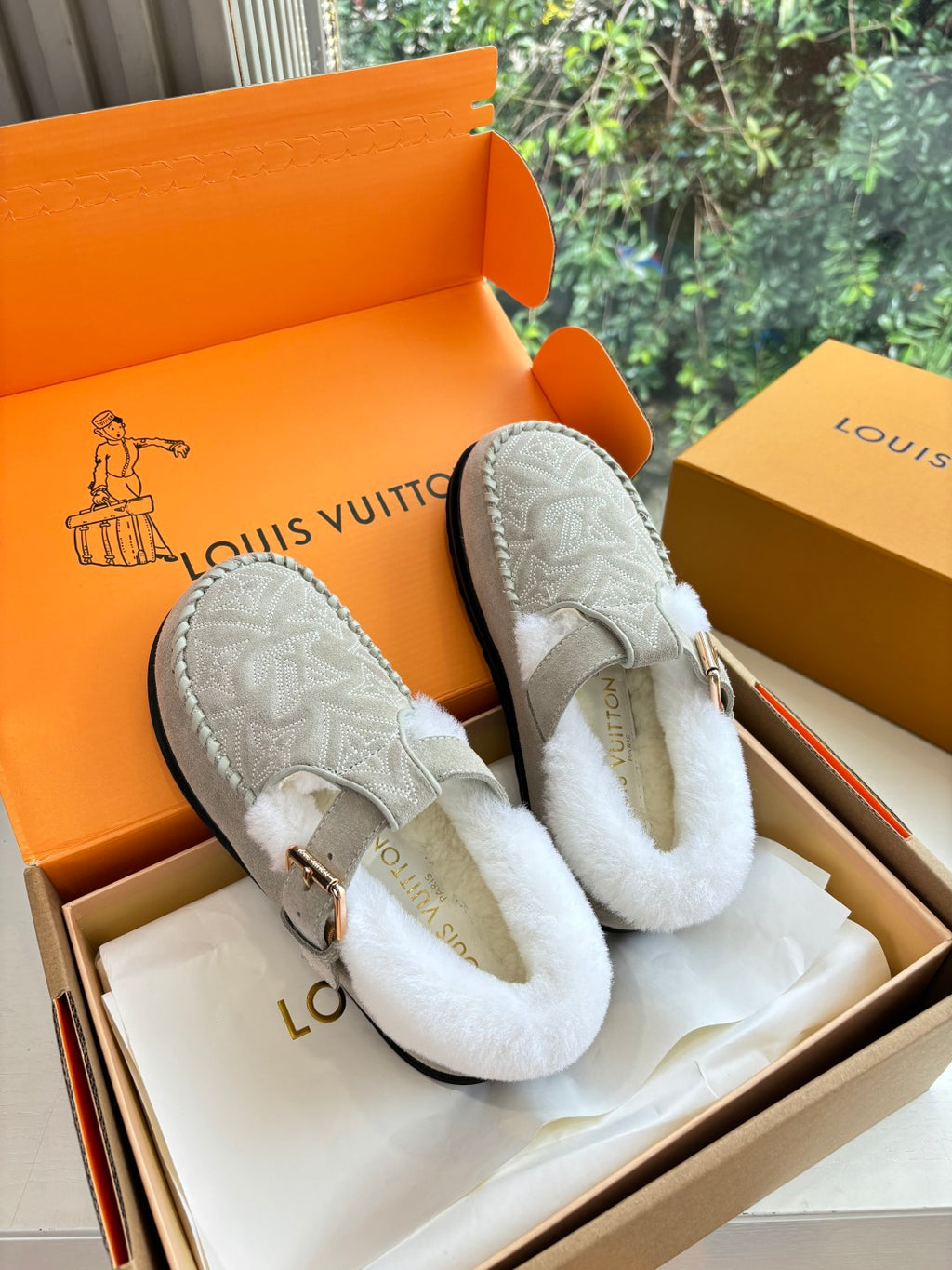 Louis Vuitton Slipper