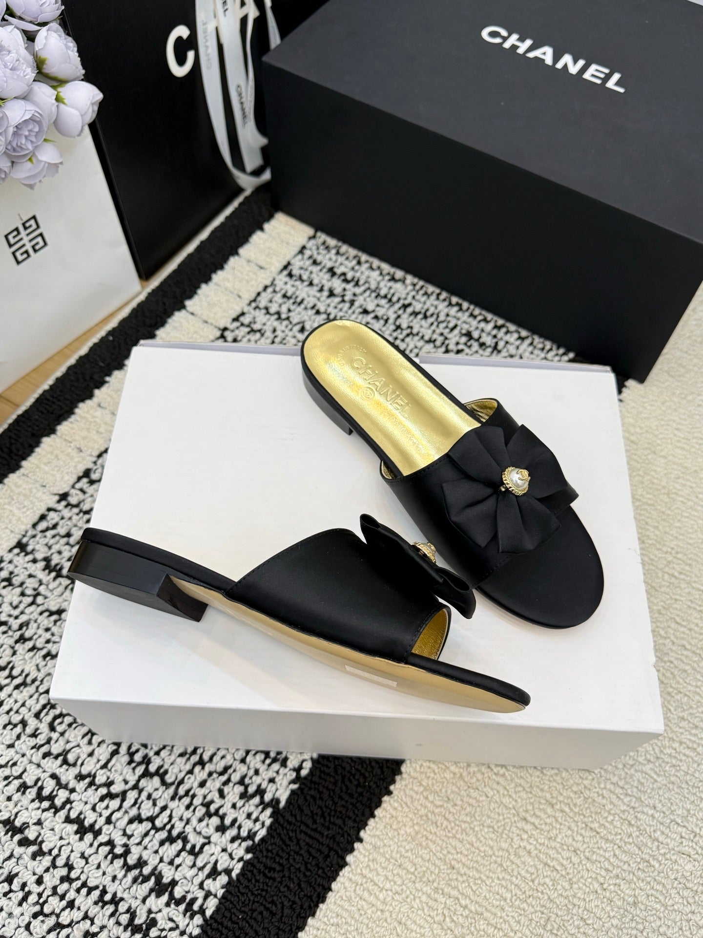 Chanel Slipper