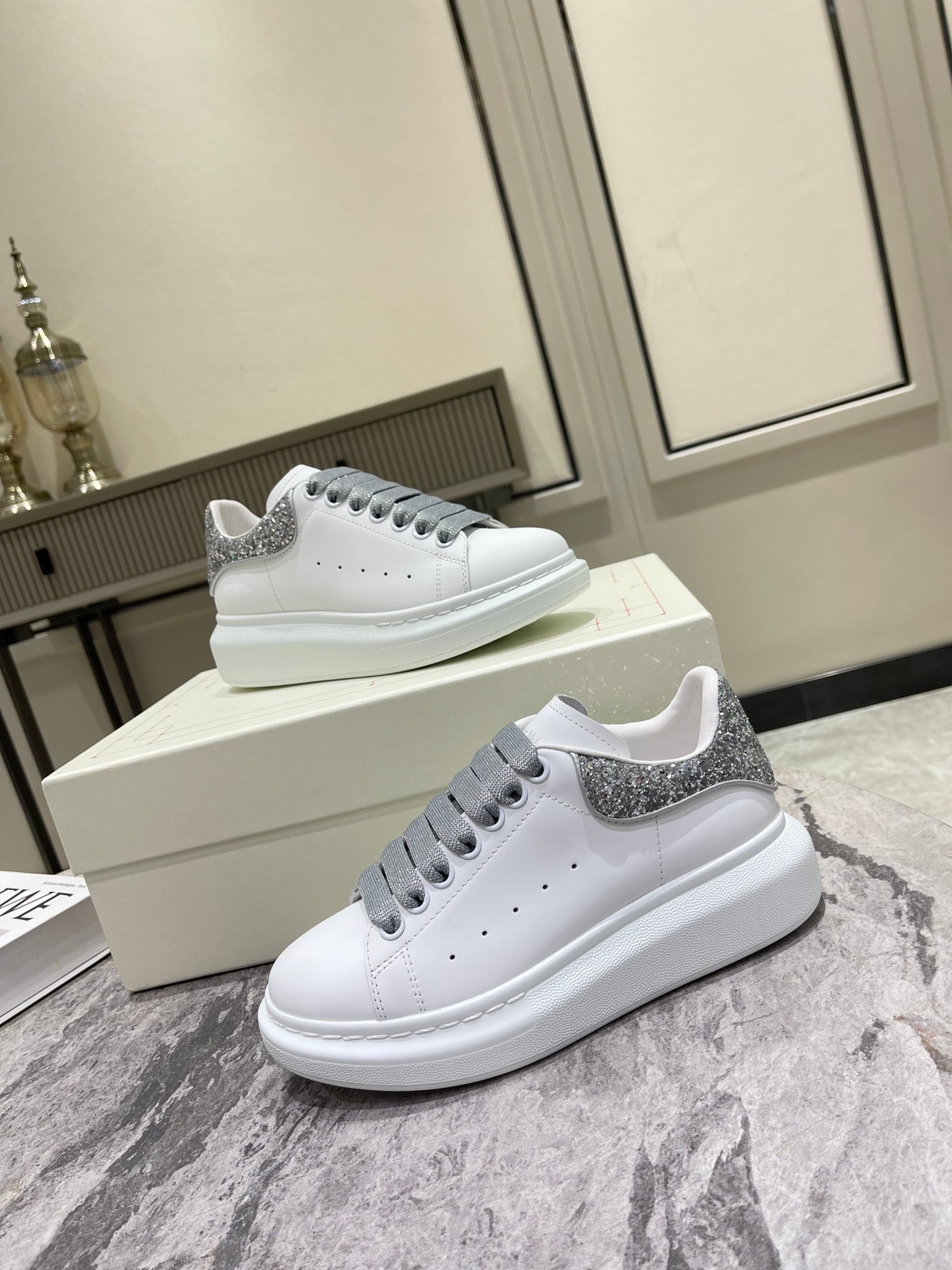 Alexander McQueen Sneaker