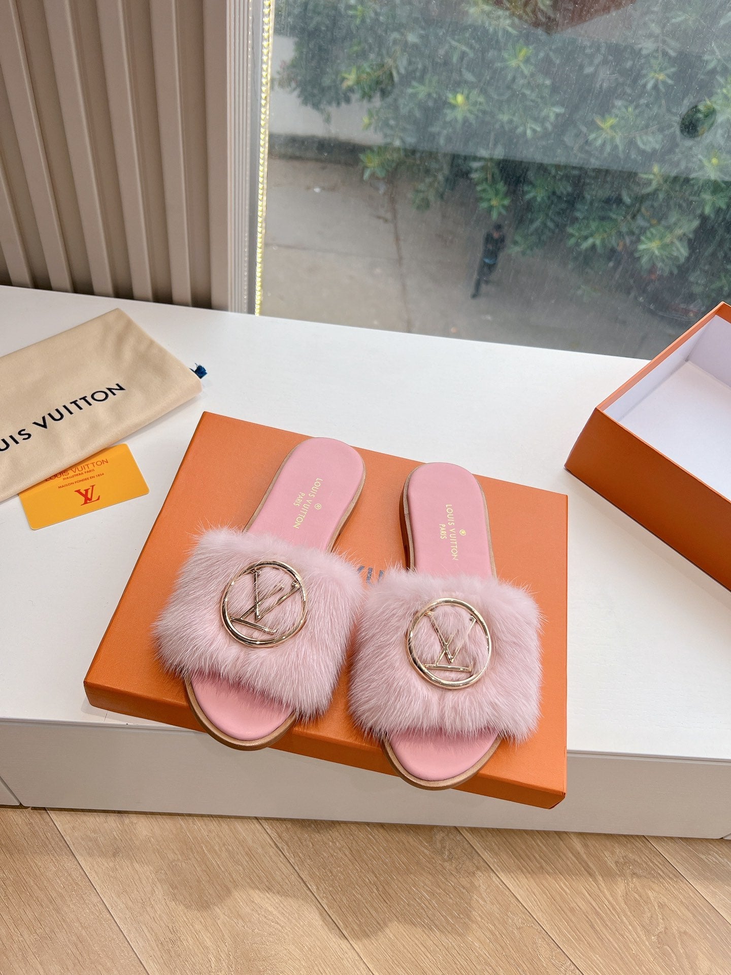 Louis Vuitton Slipper