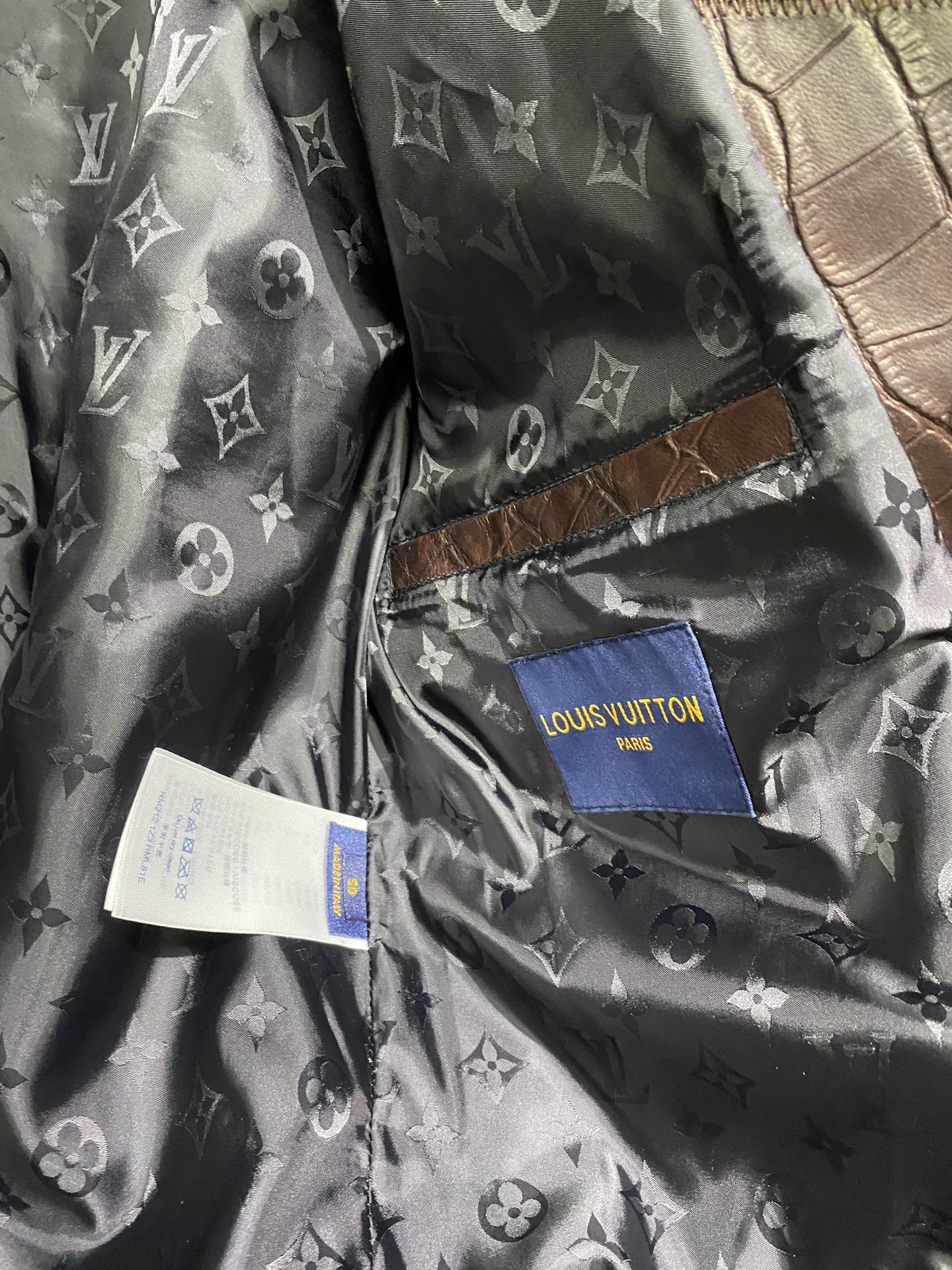 Louis Vuitton Deri Mont