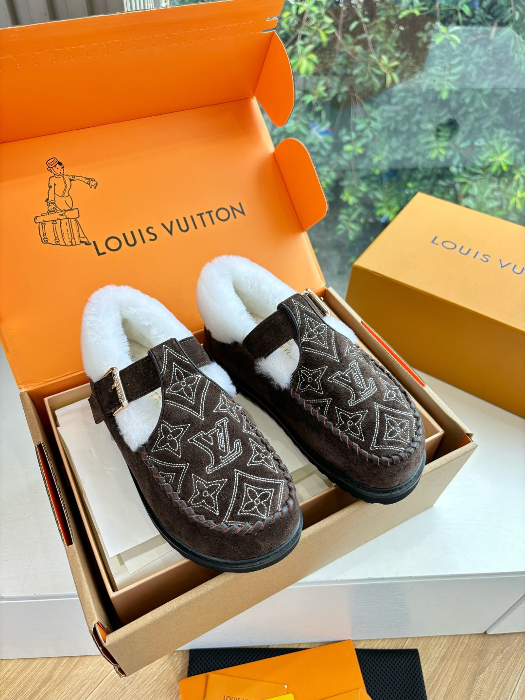 Louis Vuitton Slipper