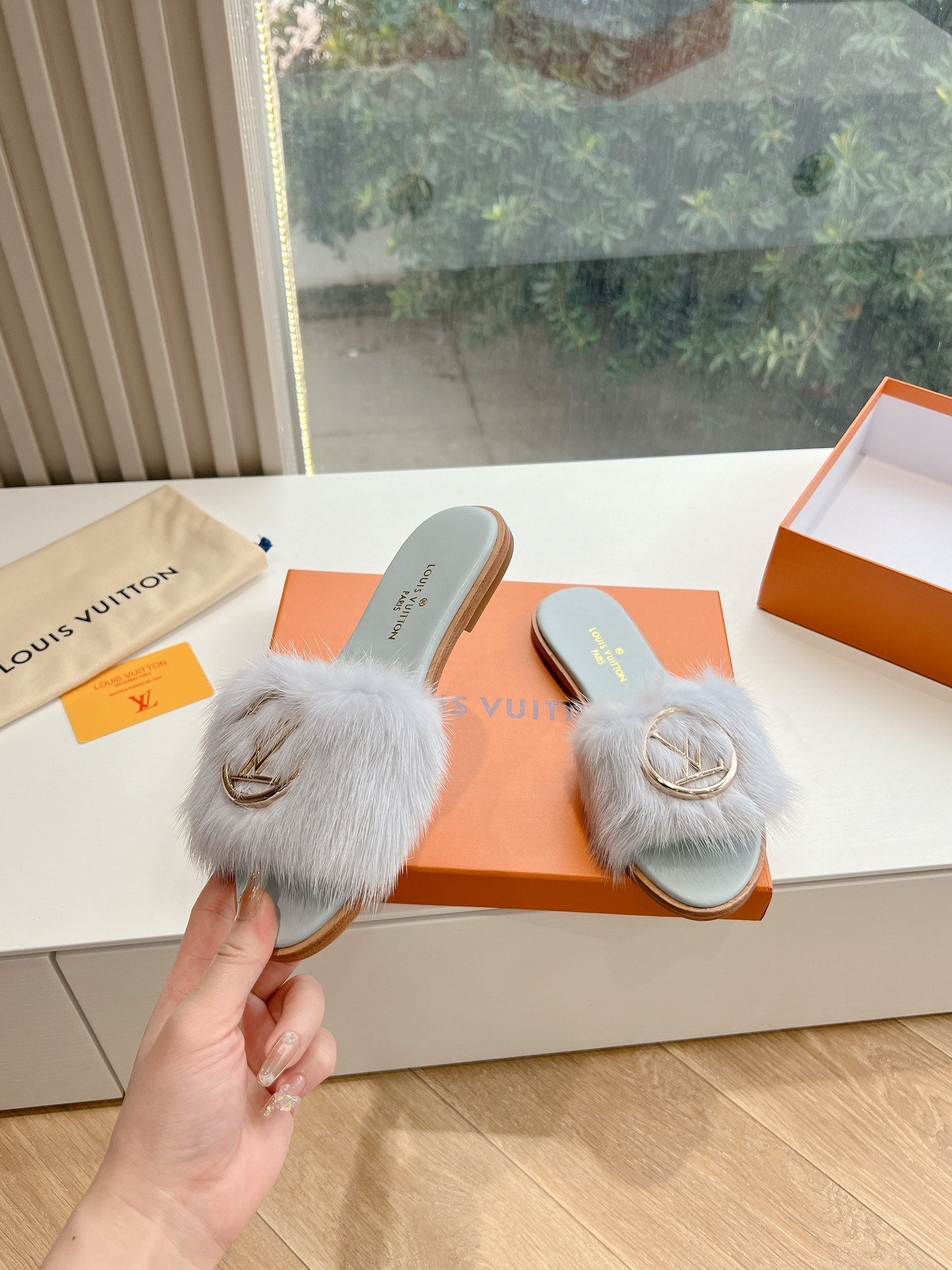 Louis Vuitton Slipper