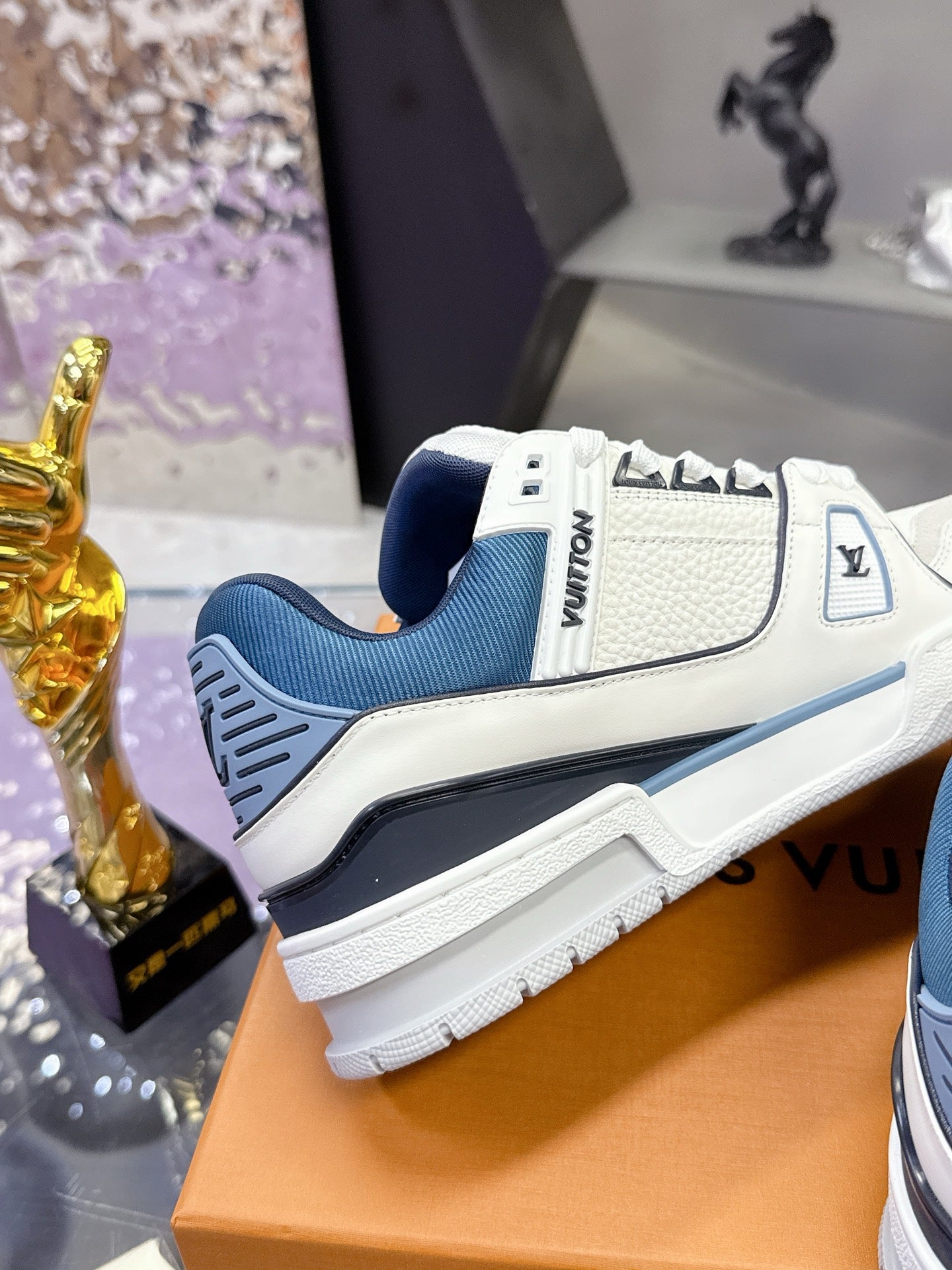 Louis Vuitton Sneaker