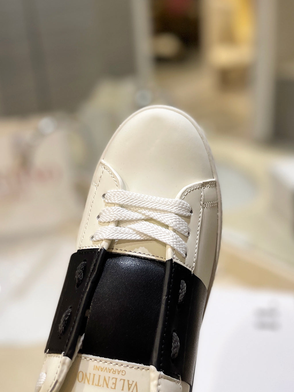Valentino Sneaker