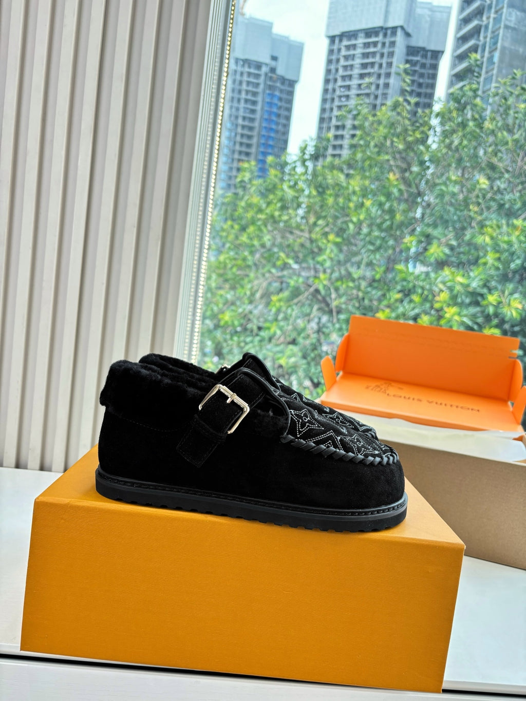 Louis Vuitton Slipper