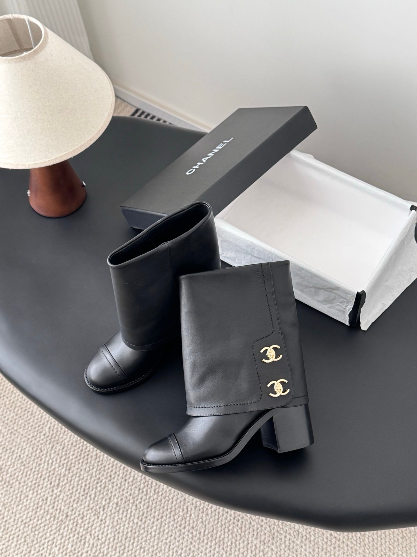 Chanel Çizme
