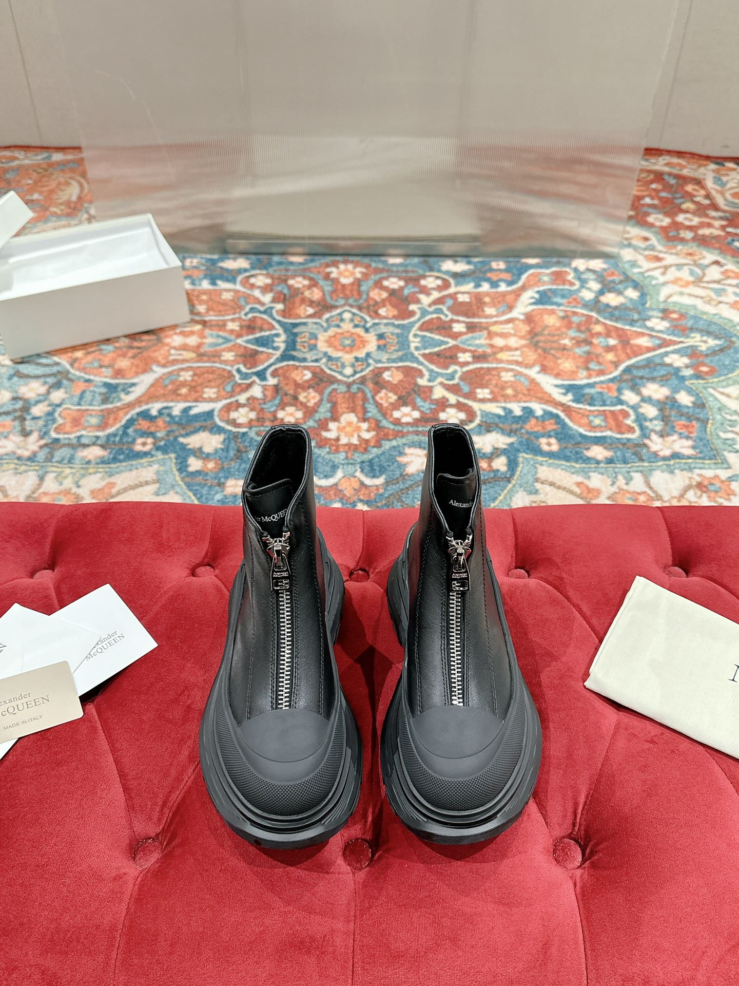 Alexander McQueen Bot