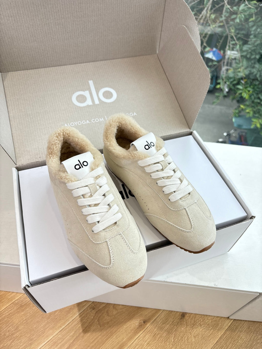 Alo Yoga Sneaker