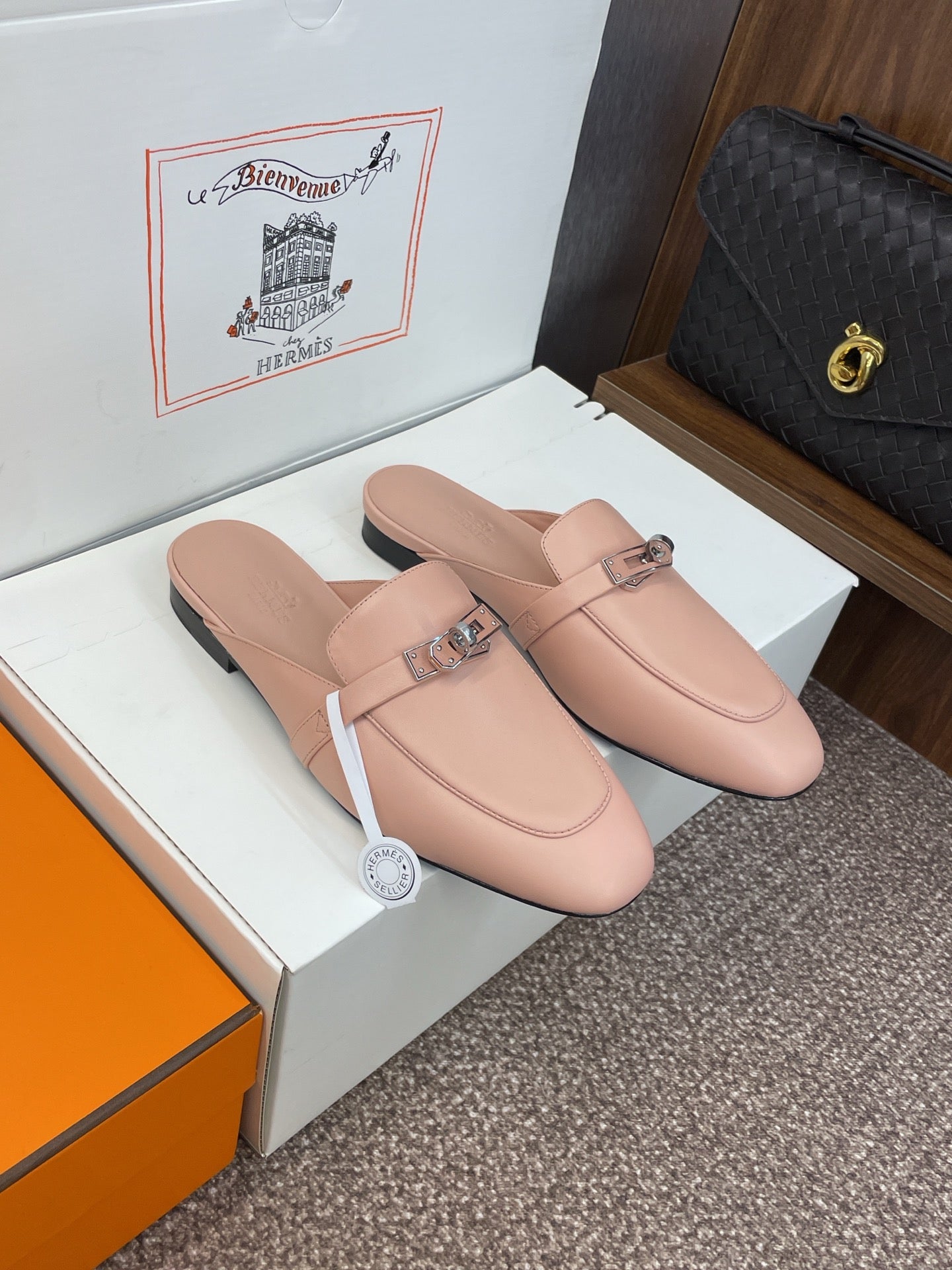 Hermes Slipper