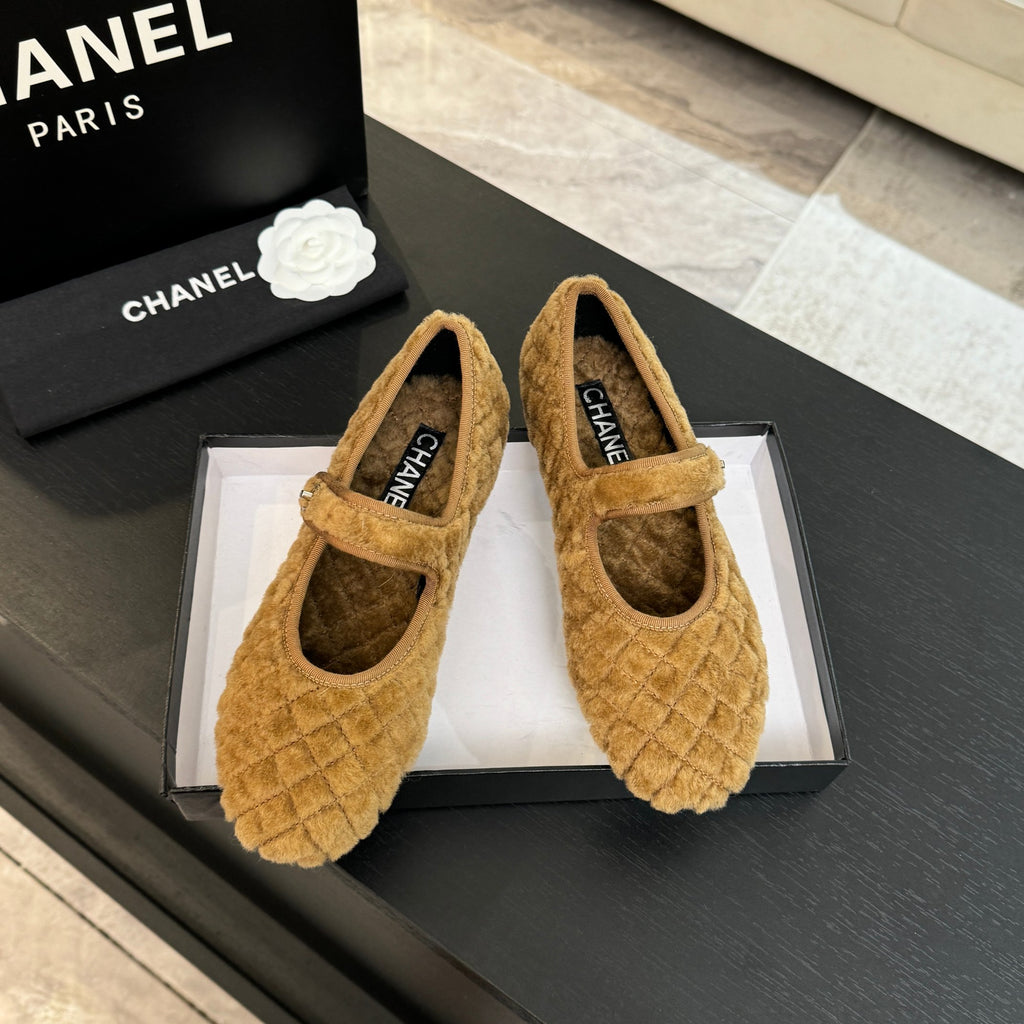 Chanel Slipper
