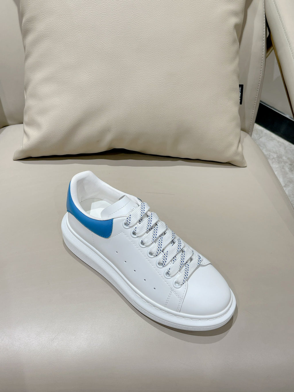 Alexander McQueen Sneaker