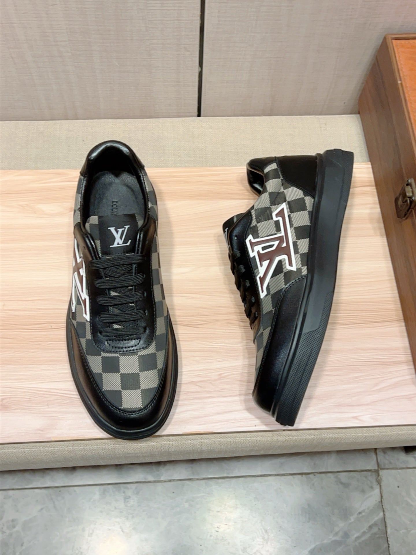 Louis Vuitton Sneaker