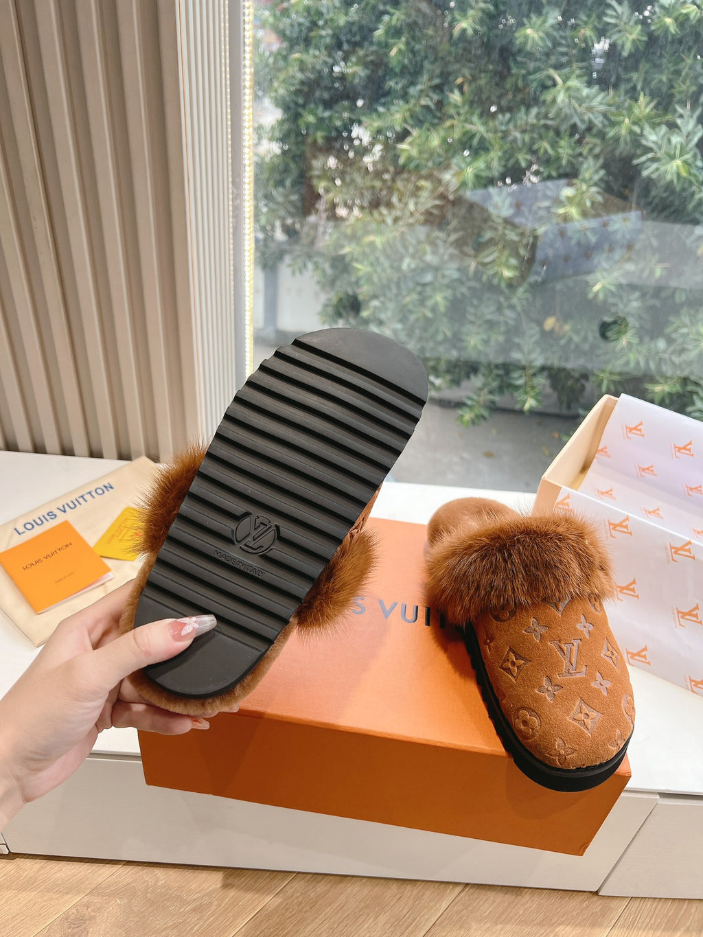 Louis Vuitton Slipper