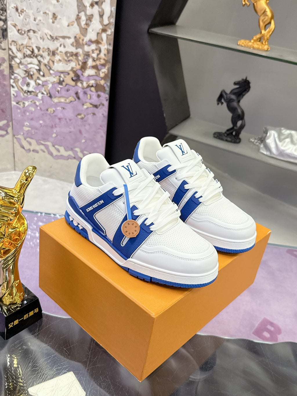 Louis Vuitton Sneaker