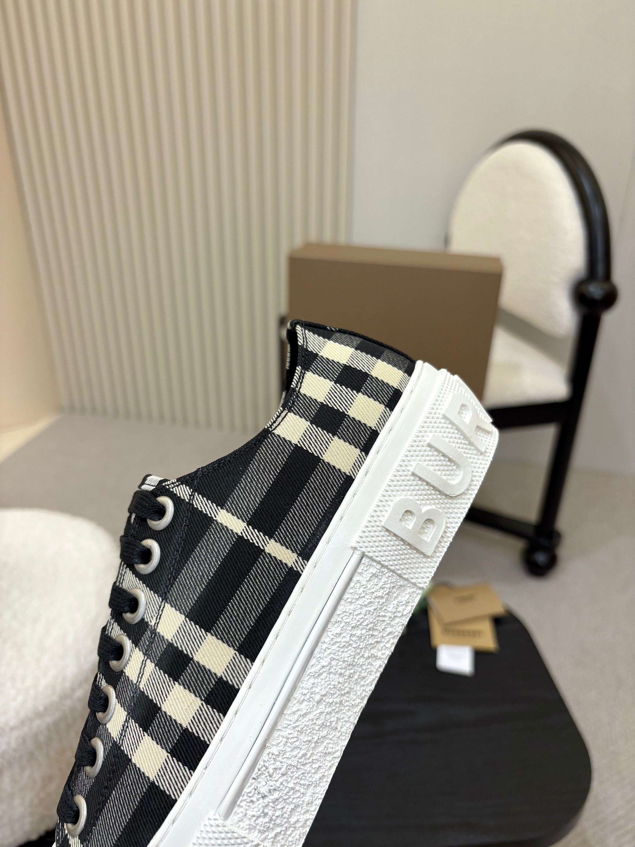 Burberry Sneaker