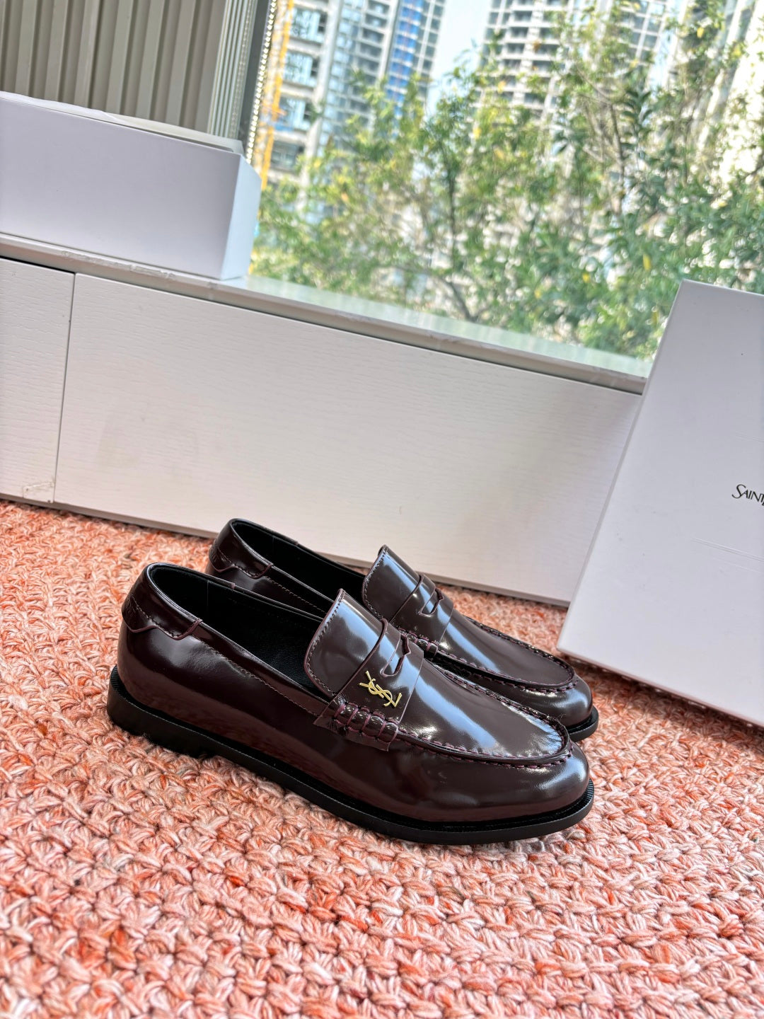 Yves Saint Laurent Loafer