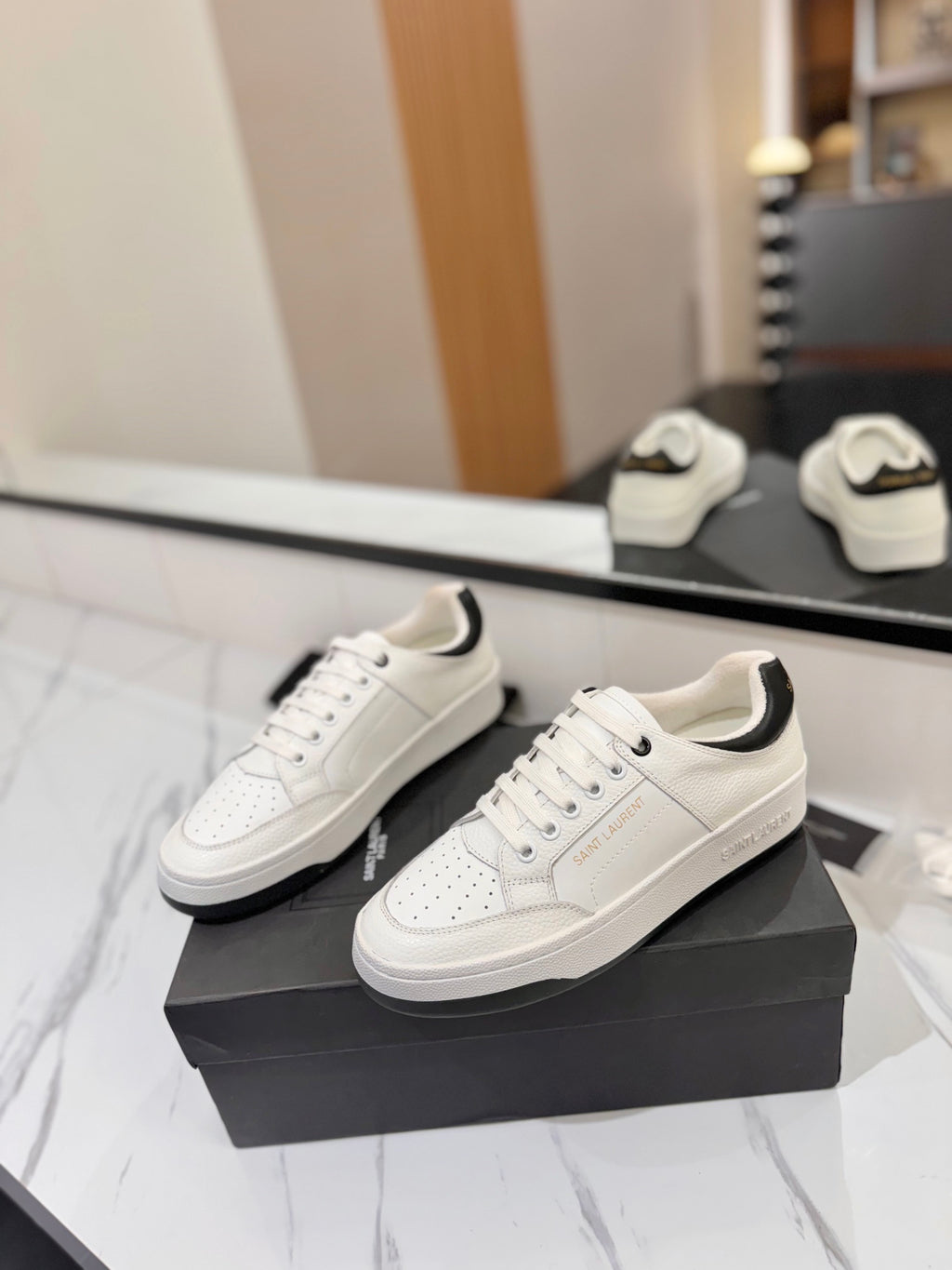 Saint Laurent Sneaker