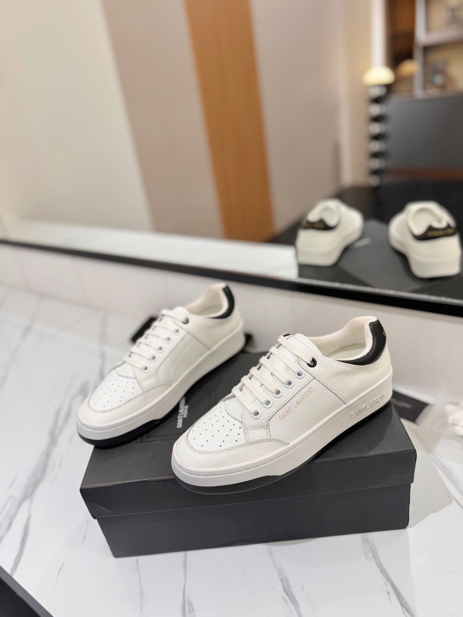 Saint Laurent Sneaker