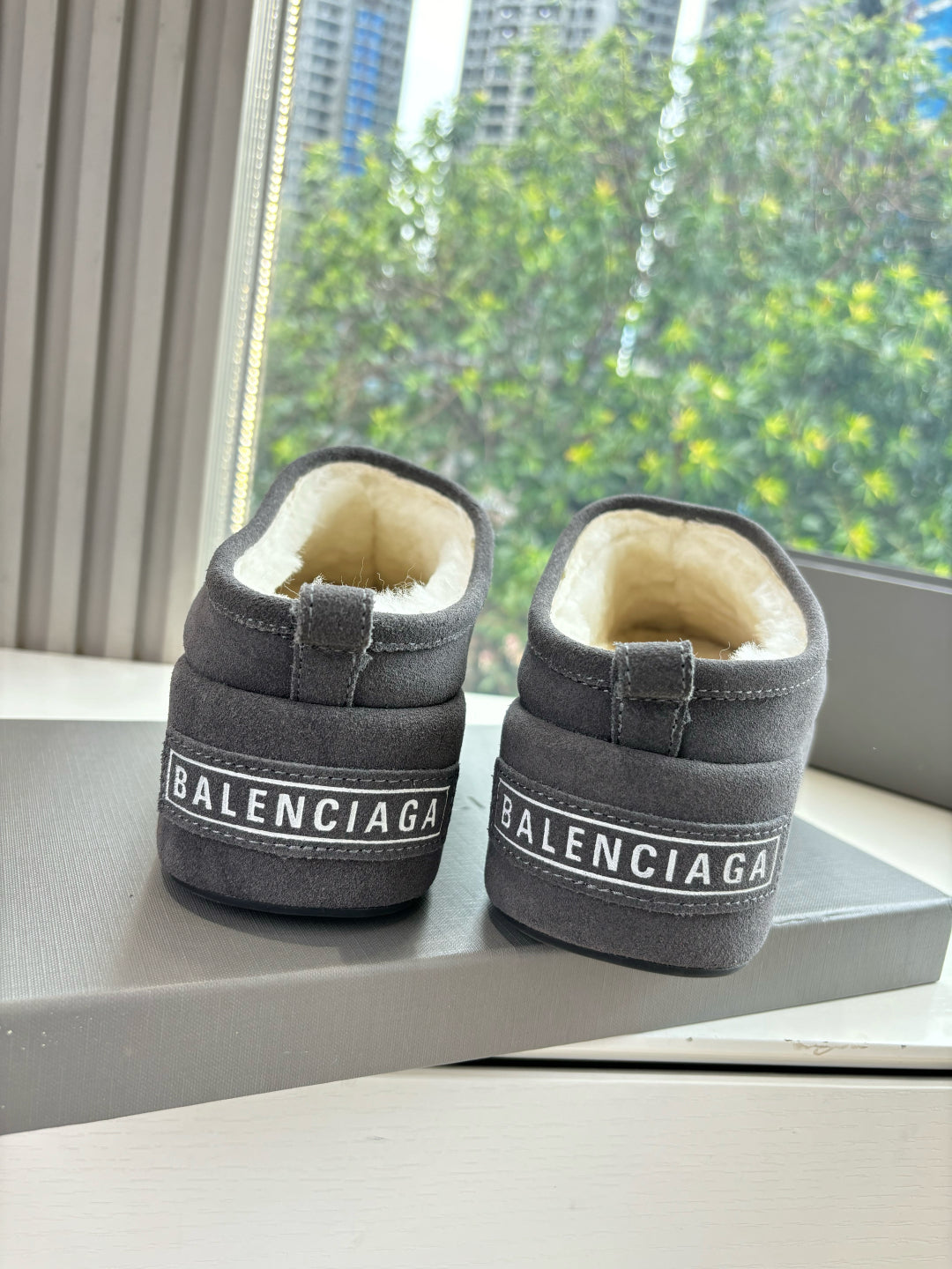 Balenciaga Slipper