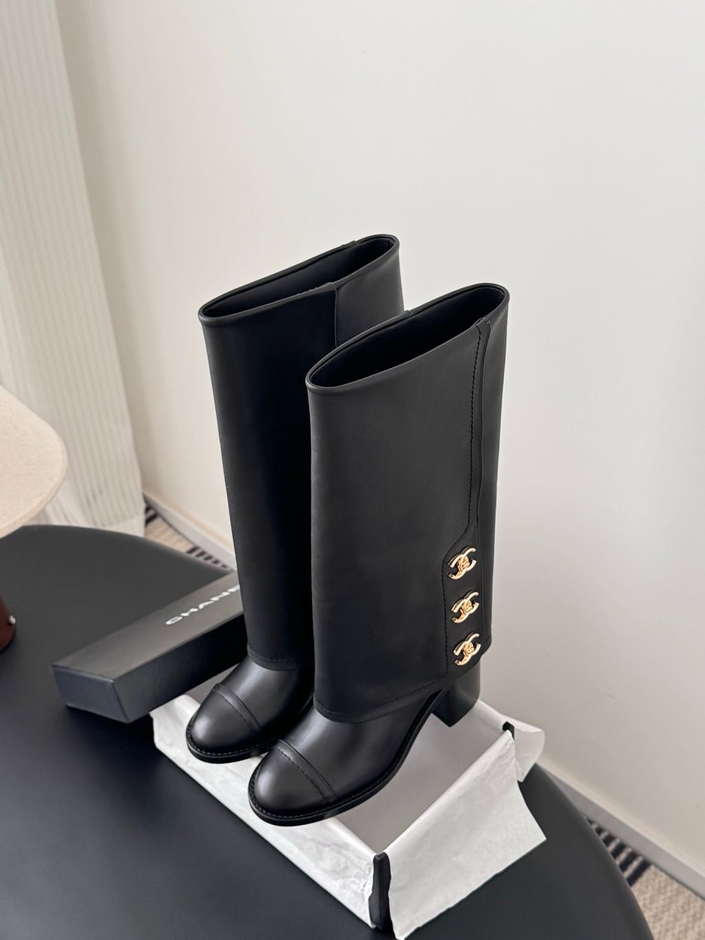 Chanel Çizme