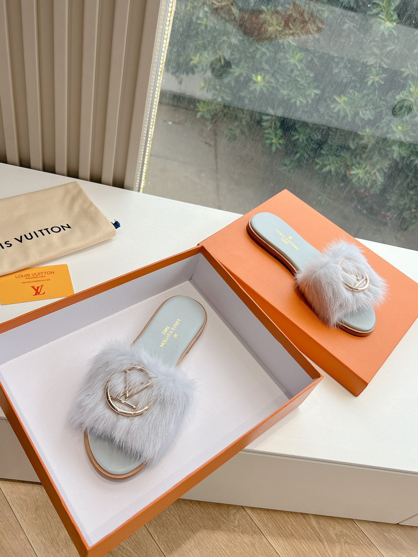 Louis Vuitton Slipper