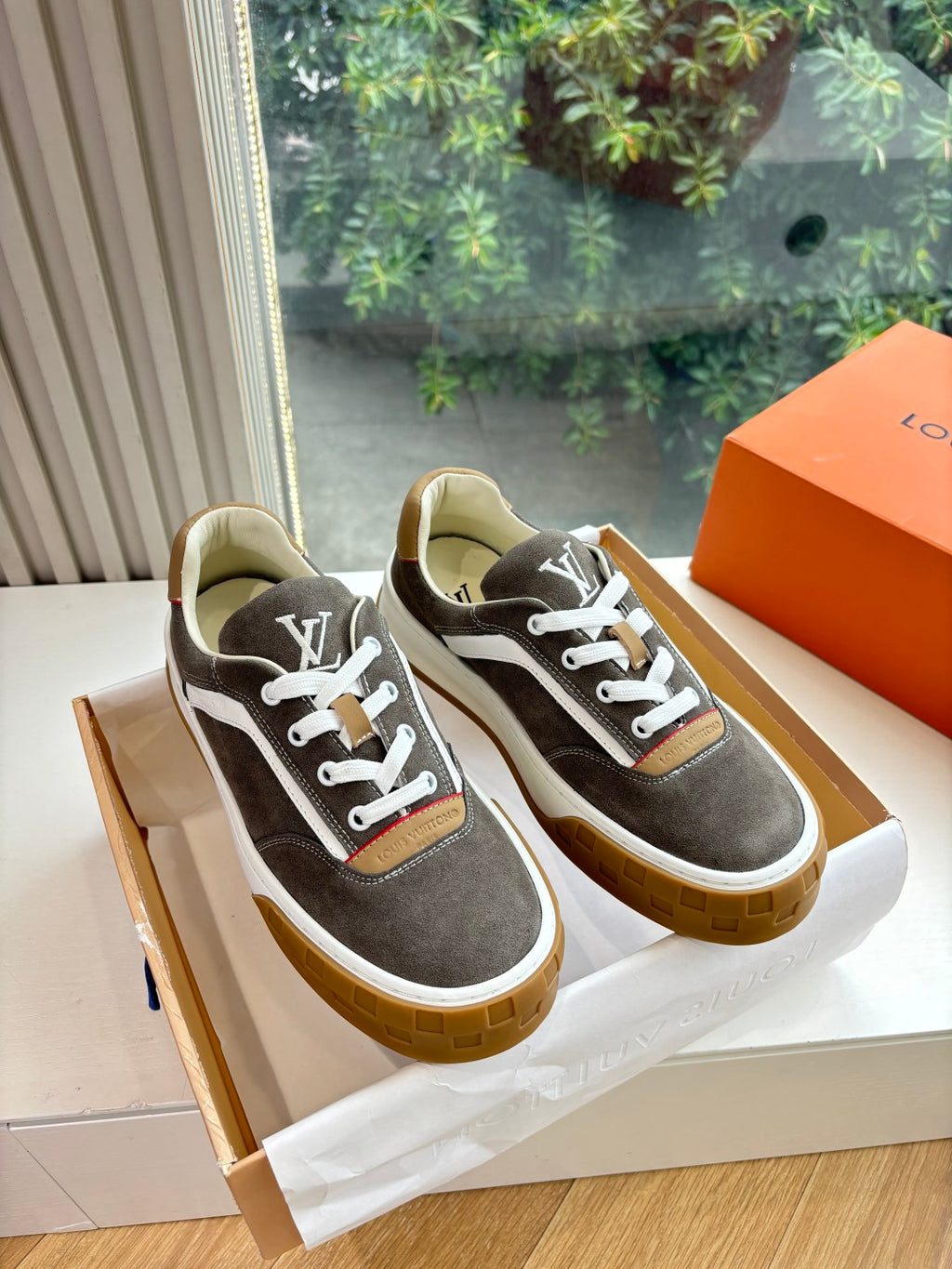 Louis Vuitton Sneaker