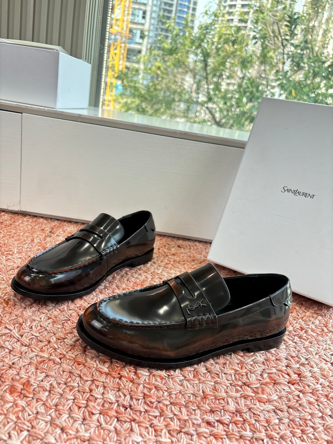 Yves Saint Laurent Loafer
