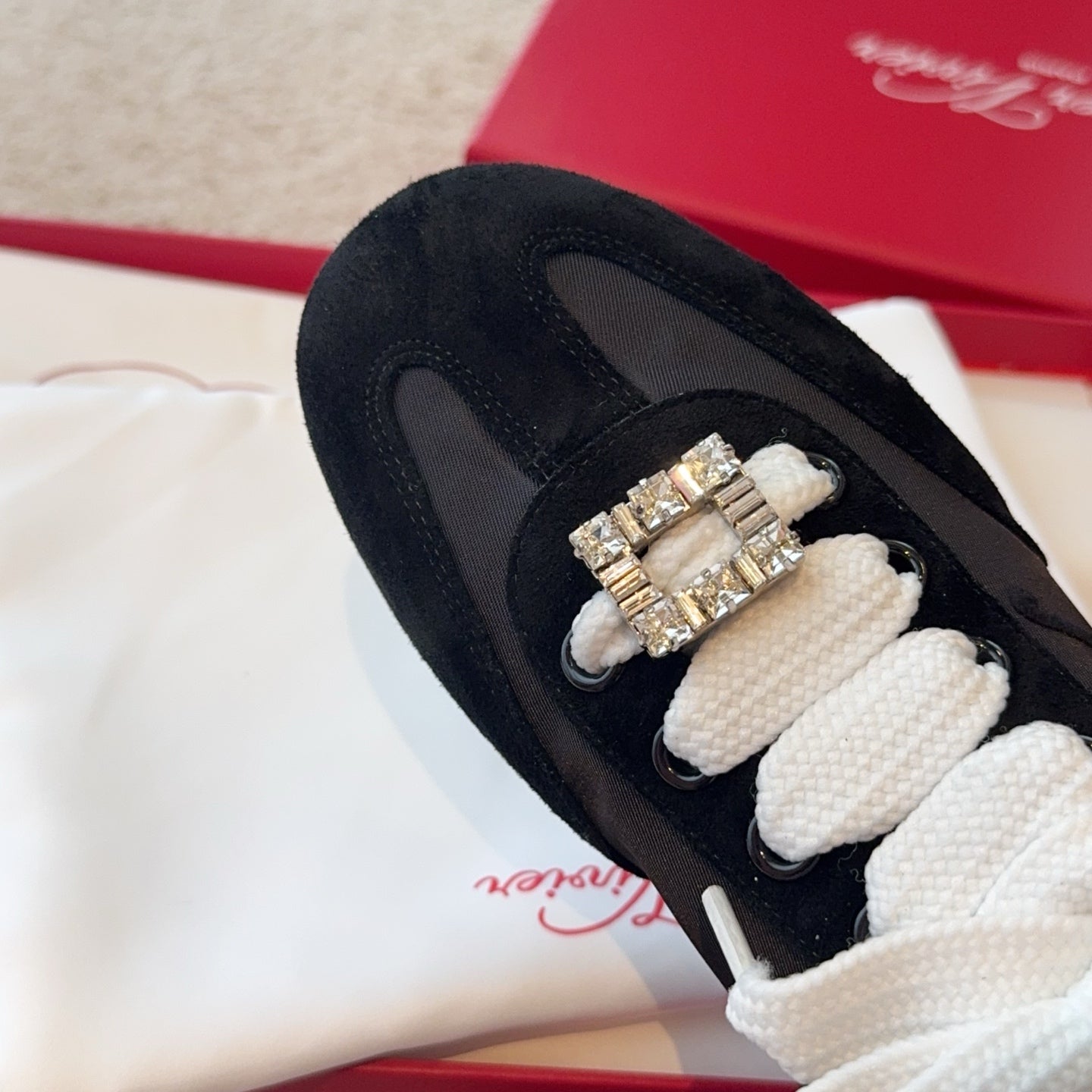 Roger Vivier Sneaker