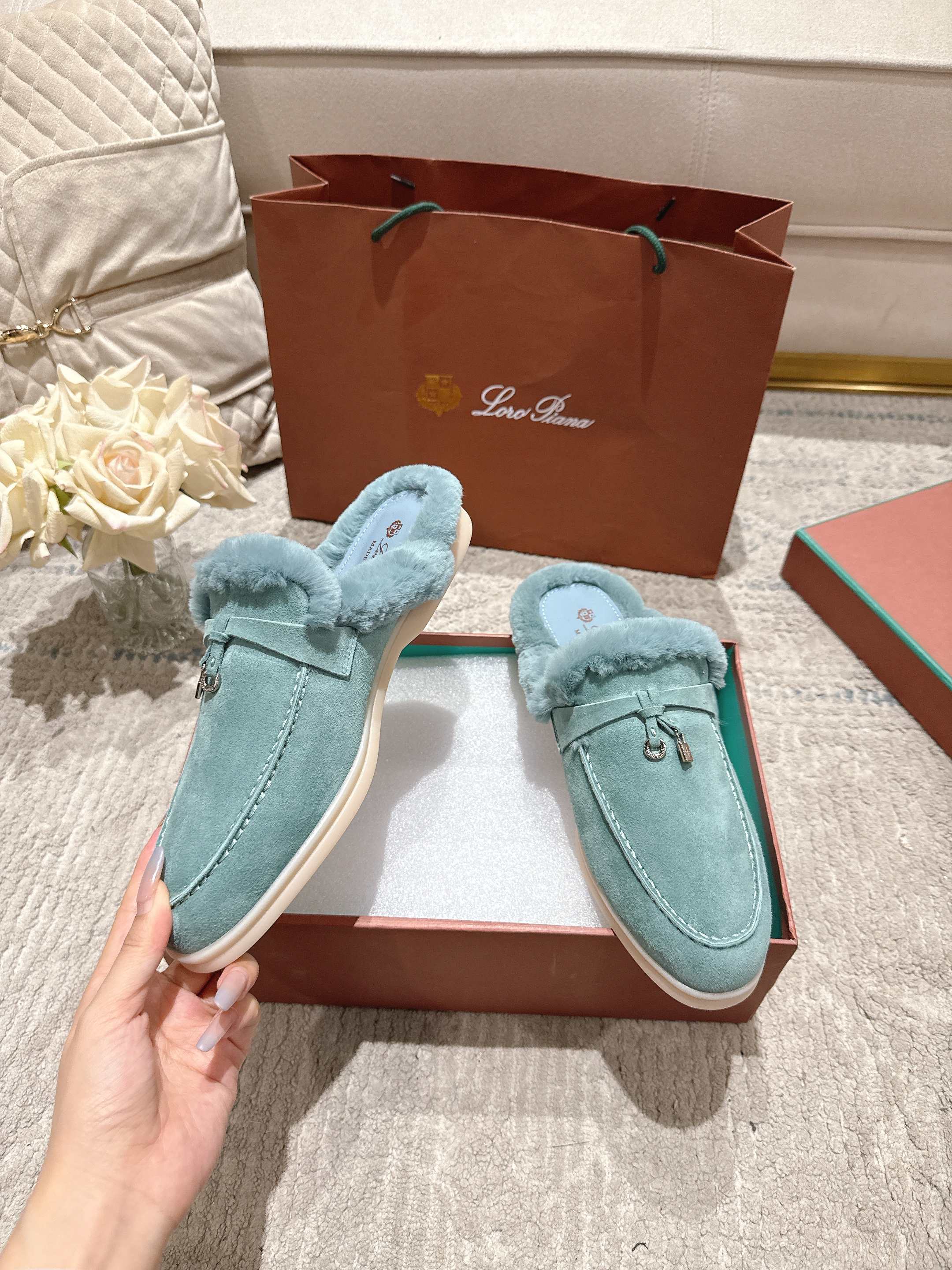 Loro Piana Slipper