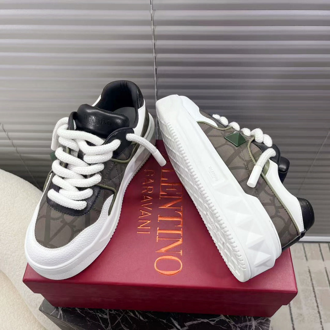 Valentino Sneaker