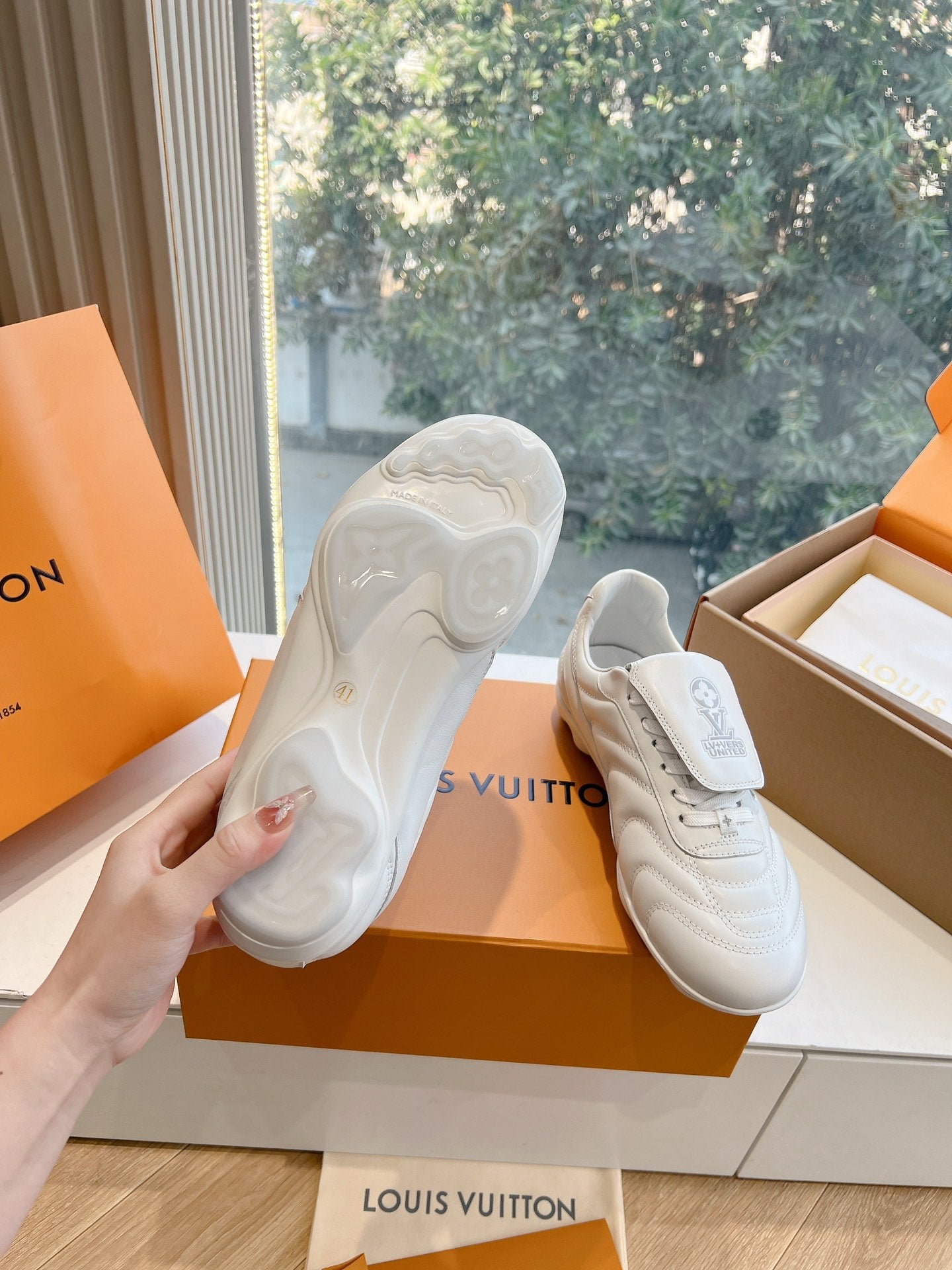 Louis Vuitton Sneaker