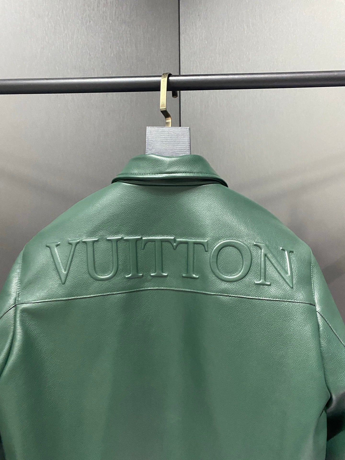 Louis Vuitton Deri Mont
